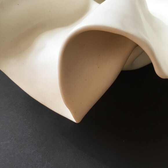 Alicja Ceramics White Bonnet Ruffled Organic Asymmetrical Handkerchief Bowl - Picture 12 of 16